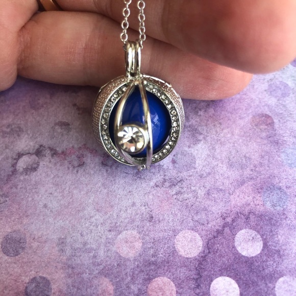 Evil Eye 🧿 Aromatherapy Necklace - Picture 5 of 7